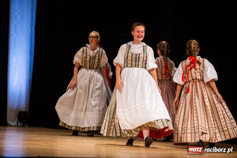 Zdjęcie w galerii na portalu naszraciborz.pl: Koncert Pod Strzechą Niepodległości w RCK wiadomości z regionu