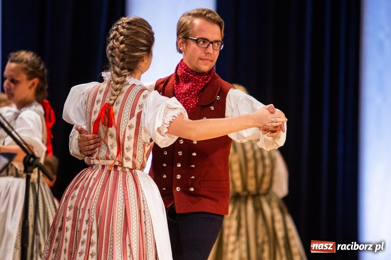 Zdjęcie w galerii na portalu naszraciborz.pl: Koncert Pod Strzechą Niepodległości w RCK wiadomości z regionu