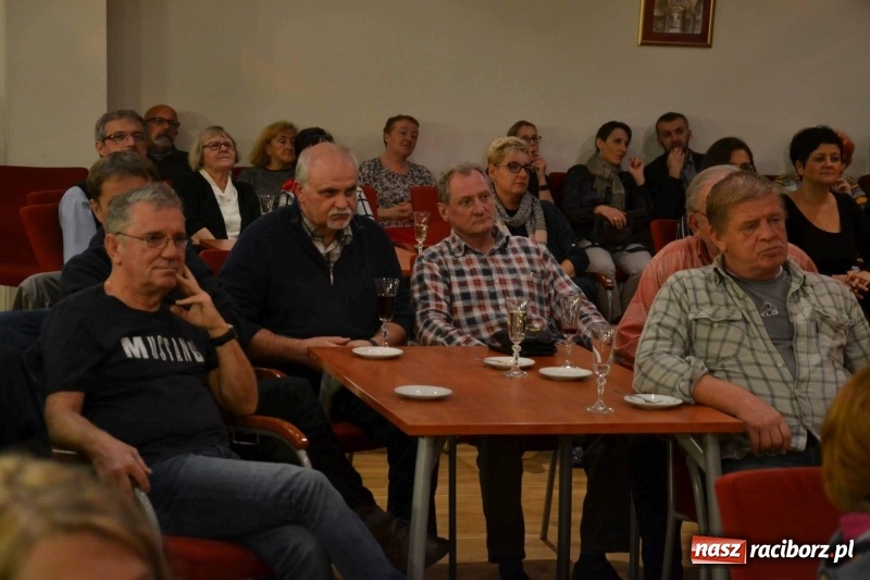 Zdjęcie w galerii na portalu naszraciborz.pl: Blues Combo. Koncert Motywy Bluesa nr 10 na Zamku Piastowskim  wiadomości z regionu