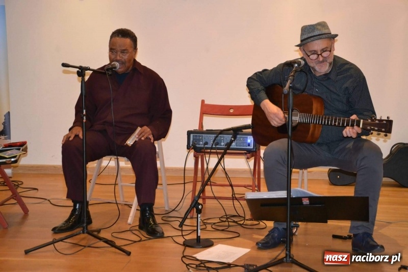 Zdjęcie w galerii na portalu naszraciborz.pl: Blues Combo. Koncert Motywy Bluesa nr 10 na Zamku Piastowskim  wiadomości z regionu
