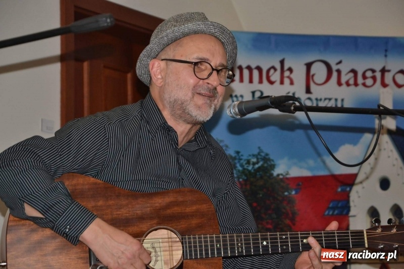 Zdjęcie w galerii na portalu naszraciborz.pl: Blues Combo. Koncert Motywy Bluesa nr 10 na Zamku Piastowskim  wiadomości z regionu