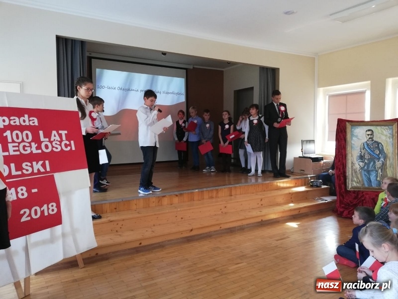 Zdjęcie w galerii na portalu naszraciborz.pl: 100. urodziny Niepodległej w szkole w Ocicach  wiadomości z regionu