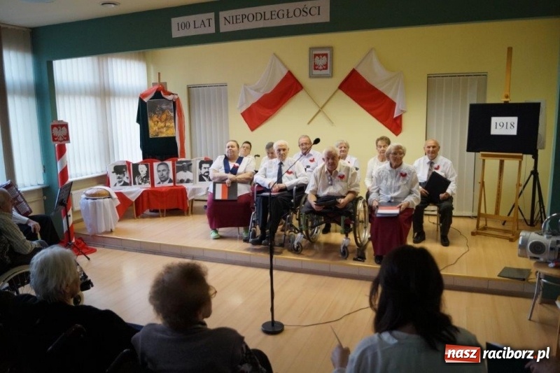 Zdjęcie w galerii na portalu naszraciborz.pl: Wielkie narodowe święto w Złotej Jesieni  wiadomości z regionu