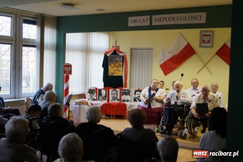 Zdjęcie w galerii na portalu naszraciborz.pl: Wielkie narodowe święto w Złotej Jesieni  wiadomości z regionu