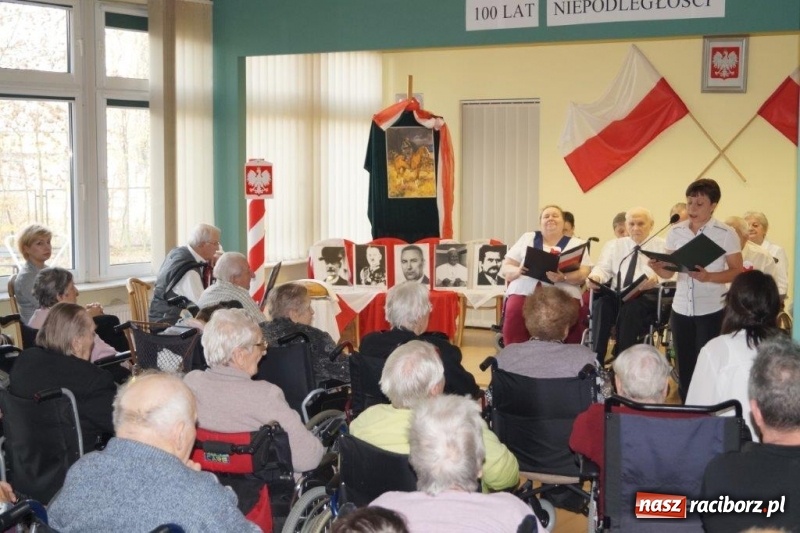 Zdjęcie w galerii na portalu naszraciborz.pl: Wielkie narodowe święto w Złotej Jesieni  wiadomości z regionu