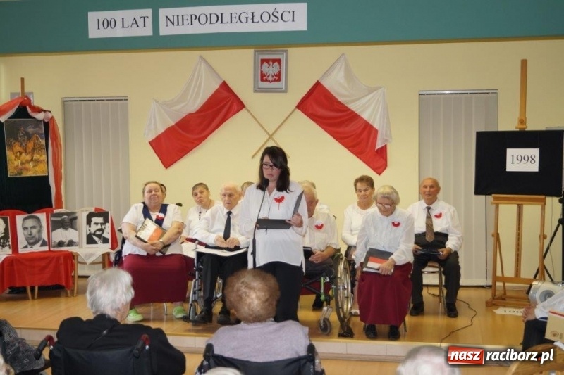 Zdjęcie w galerii na portalu naszraciborz.pl: Wielkie narodowe święto w Złotej Jesieni  wiadomości z regionu