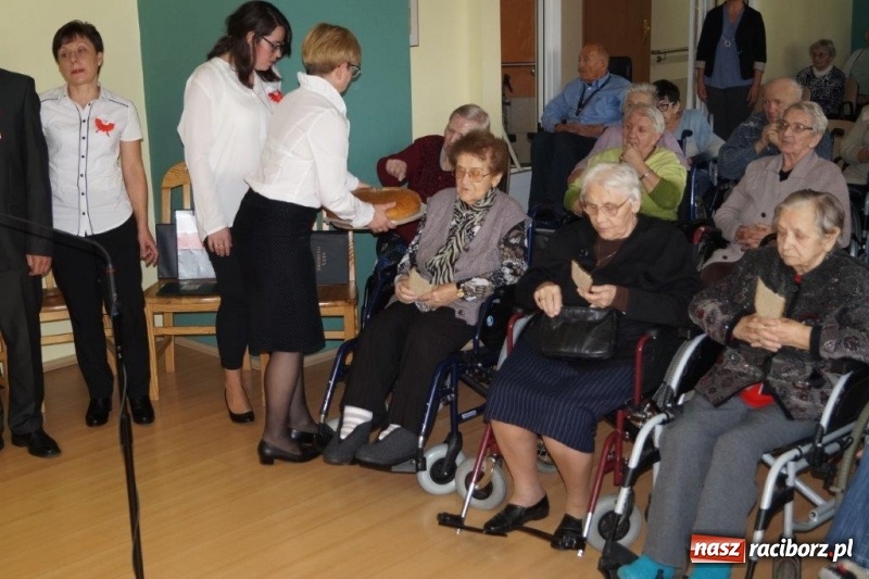 Zdjęcie w galerii na portalu naszraciborz.pl: Wielkie narodowe święto w Złotej Jesieni  wiadomości z regionu