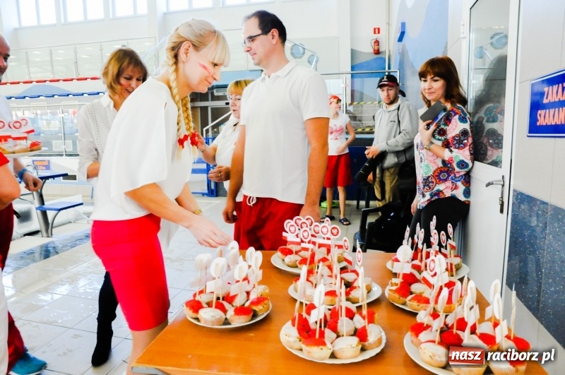 Zdjęcie w galerii na portalu naszraciborz.pl: ZSOMS. 100 x 100 metrów na 100-lecie Niepodległości FOTO i WIDEO wiadomości z regionu
