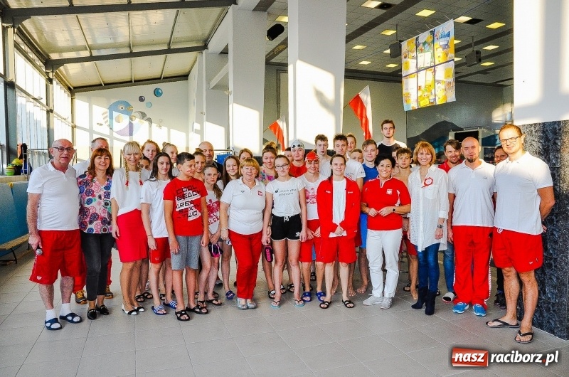 Zdjęcie w galerii na portalu naszraciborz.pl: ZSOMS. 100 x 100 metrów na 100-lecie Niepodległości FOTO i WIDEO wiadomości z regionu