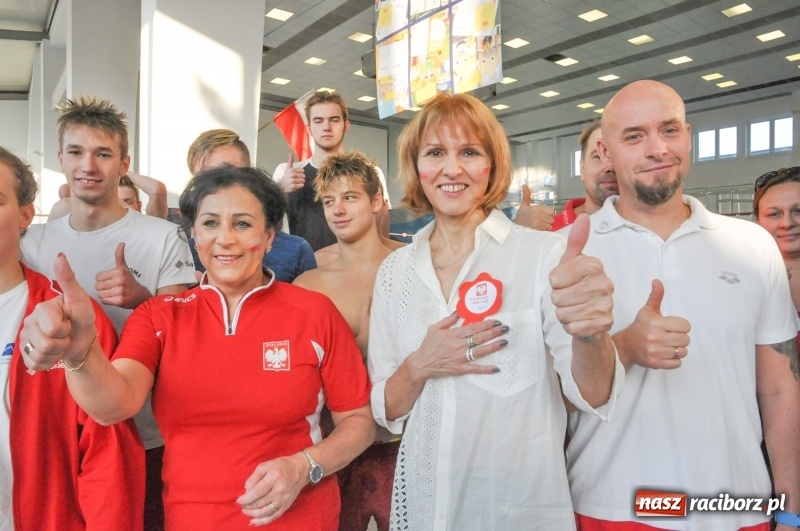 Zdjęcie w galerii na portalu naszraciborz.pl: ZSOMS. 100 x 100 metrów na 100-lecie Niepodległości FOTO i WIDEO wiadomości z regionu