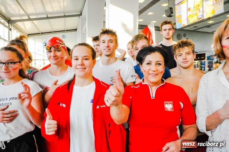 Zdjęcie w galerii na portalu naszraciborz.pl: ZSOMS. 100 x 100 metrów na 100-lecie Niepodległości FOTO i WIDEO wiadomości z regionu