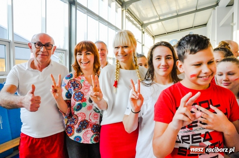 Zdjęcie w galerii na portalu naszraciborz.pl: ZSOMS. 100 x 100 metrów na 100-lecie Niepodległości FOTO i WIDEO wiadomości z regionu