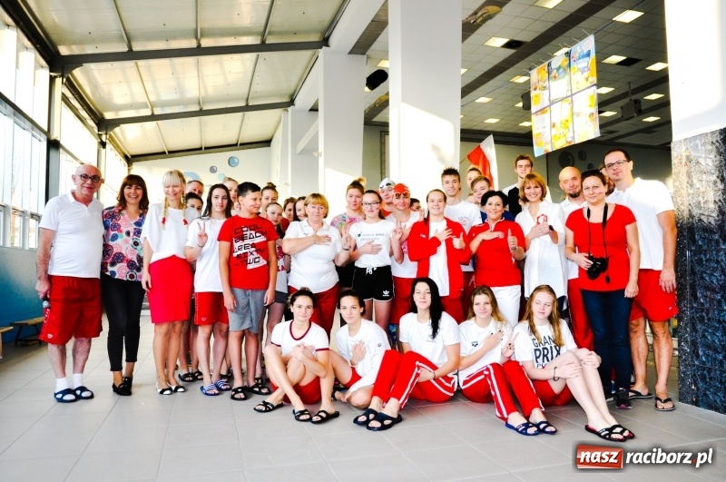 Zdjęcie w galerii na portalu naszraciborz.pl: ZSOMS. 100 x 100 metrów na 100-lecie Niepodległości FOTO i WIDEO wiadomości z regionu
