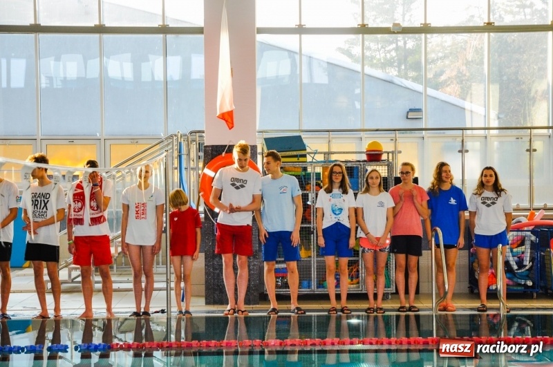 Zdjęcie w galerii na portalu naszraciborz.pl: ZSOMS. 100 x 100 metrów na 100-lecie Niepodległości FOTO i WIDEO wiadomości z regionu