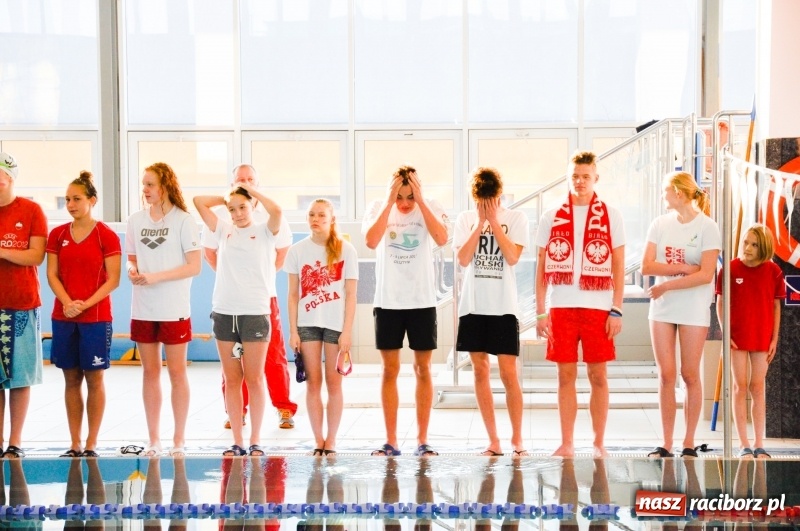 Zdjęcie w galerii na portalu naszraciborz.pl: ZSOMS. 100 x 100 metrów na 100-lecie Niepodległości FOTO i WIDEO wiadomości z regionu