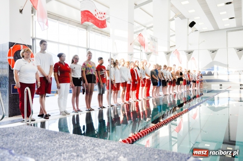 Zdjęcie w galerii na portalu naszraciborz.pl: ZSOMS. 100 x 100 metrów na 100-lecie Niepodległości FOTO i WIDEO wiadomości z regionu