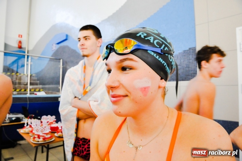 Zdjęcie w galerii na portalu naszraciborz.pl: ZSOMS. 100 x 100 metrów na 100-lecie Niepodległości FOTO i WIDEO wiadomości z regionu