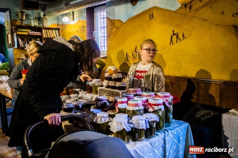 Zdjęcie w galerii na portalu naszraciborz.pl: Listopadowy Bio Bazar na Końcu Świata wiadomości z regionu
