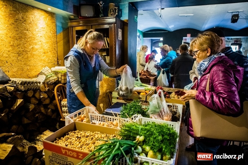 Zdjęcie w galerii na portalu naszraciborz.pl: Listopadowy Bio Bazar na Końcu Świata wiadomości z regionu