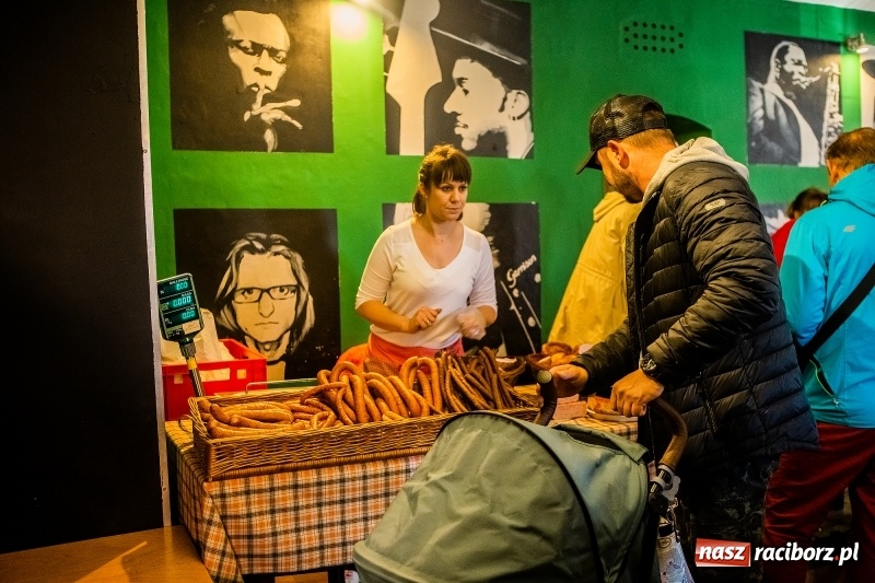 Zdjęcie w galerii na portalu naszraciborz.pl: Listopadowy Bio Bazar na Końcu Świata wiadomości z regionu