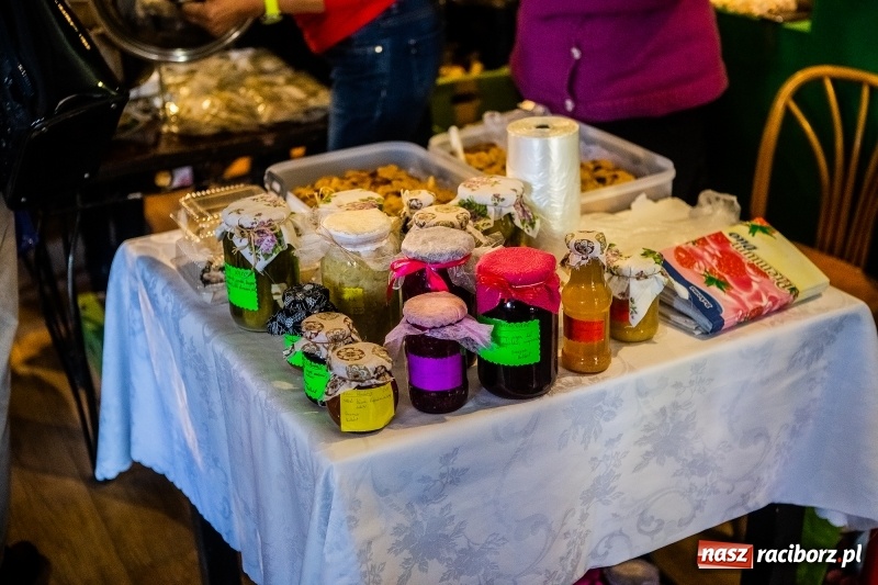 Zdjęcie w galerii na portalu naszraciborz.pl: Listopadowy Bio Bazar na Końcu Świata wiadomości z regionu