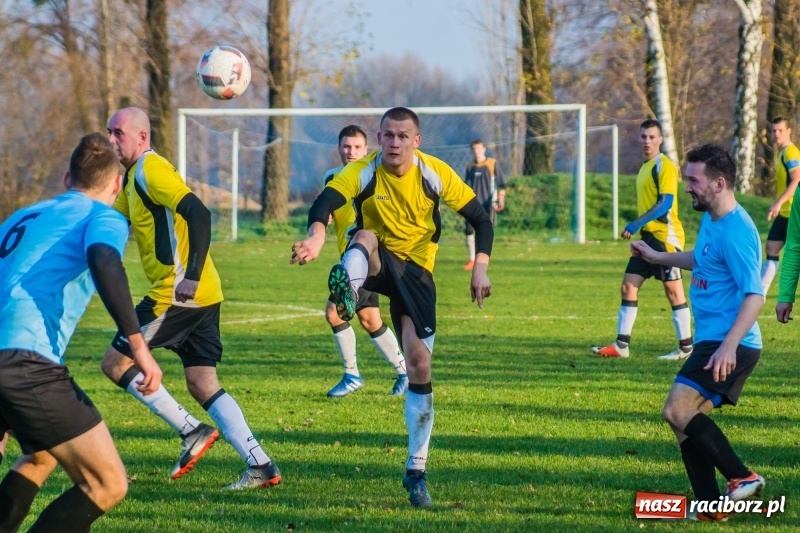 Zdjęcie w galerii na portalu naszraciborz.pl: B klasa. W Zabełkowie strzelali w końcówkach wiadomości z regionu