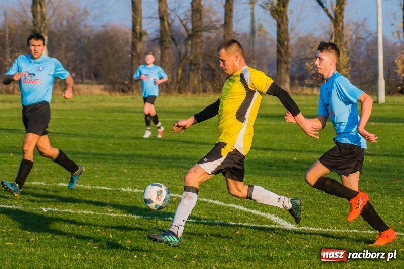 Zdjęcie w galerii na portalu naszraciborz.pl: B klasa. W Zabełkowie strzelali w końcówkach wiadomości z regionu