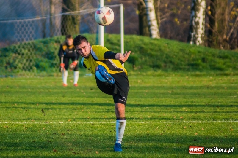 Zdjęcie w galerii na portalu naszraciborz.pl: B klasa. W Zabełkowie strzelali w końcówkach wiadomości z regionu