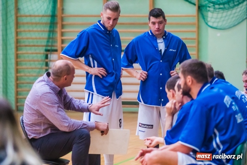 Zdjęcie w galerii na portalu naszraciborz.pl: Dreszczowiec w starciu Ofensywy z MCKS Czeladź wiadomości z regionu