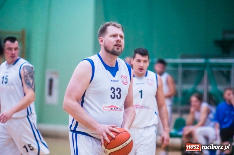 Zdjęcie w galerii na portalu naszraciborz.pl: Dreszczowiec w starciu Ofensywy z MCKS Czeladź wiadomości z regionu