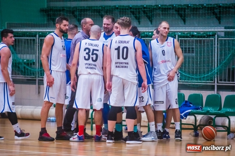 Zdjęcie w galerii na portalu naszraciborz.pl: Dreszczowiec w starciu Ofensywy z MCKS Czeladź wiadomości z regionu