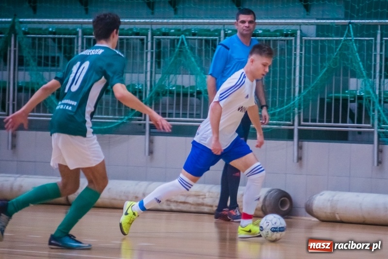 Zdjęcie w galerii na portalu naszraciborz.pl: Piłkarze halowi zainaugurowali nowy sezon wiadomości z regionu