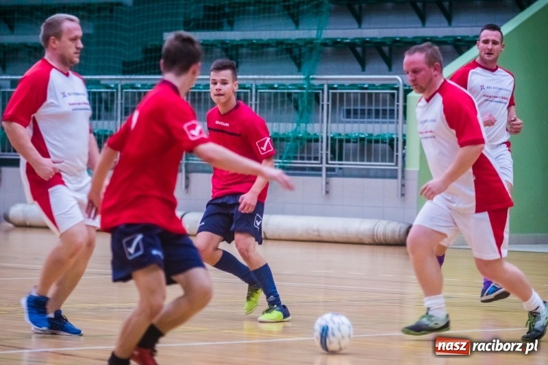 Zdjęcie w galerii na portalu naszraciborz.pl: Piłkarze halowi zainaugurowali nowy sezon wiadomości z regionu
