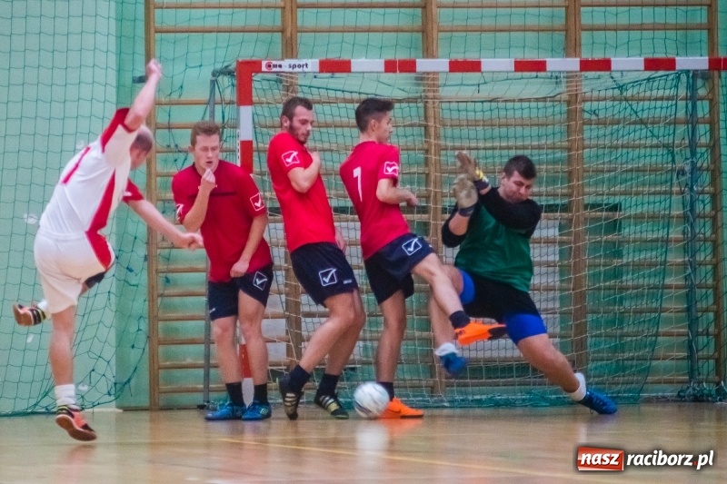 Zdjęcie w galerii na portalu naszraciborz.pl: Piłkarze halowi zainaugurowali nowy sezon wiadomości z regionu