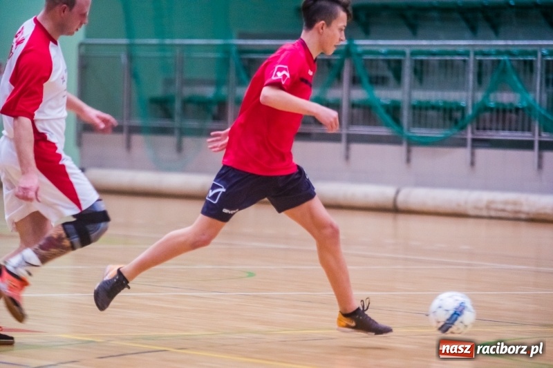 Zdjęcie w galerii na portalu naszraciborz.pl: Piłkarze halowi zainaugurowali nowy sezon wiadomości z regionu