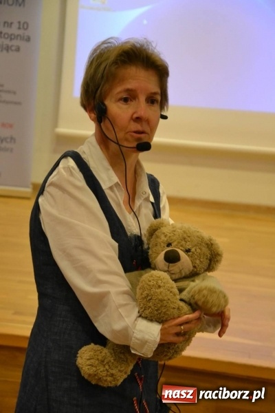 Zdjęcie w galerii na portalu naszraciborz.pl: Nie przydeptuj małych skrzydeł…Konferencja na zamku  wiadomości z regionu