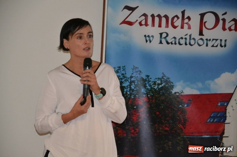 Zdjęcie w galerii na portalu naszraciborz.pl: Nie przydeptuj małych skrzydeł…Konferencja na zamku  wiadomości z regionu