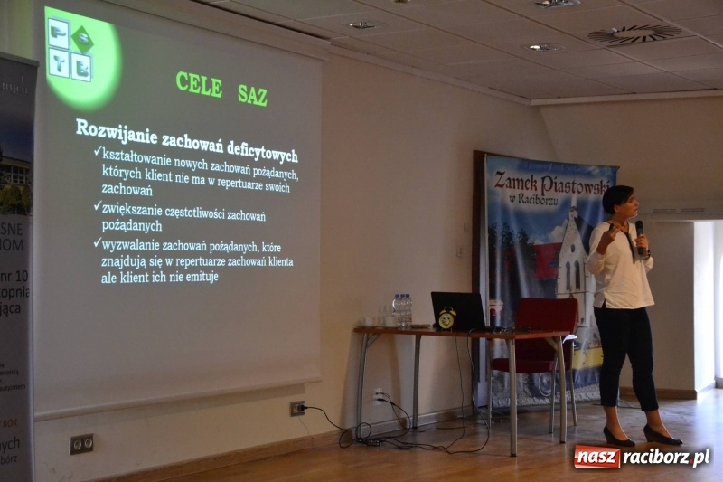 Zdjęcie w galerii na portalu naszraciborz.pl: Nie przydeptuj małych skrzydeł…Konferencja na zamku  wiadomości z regionu