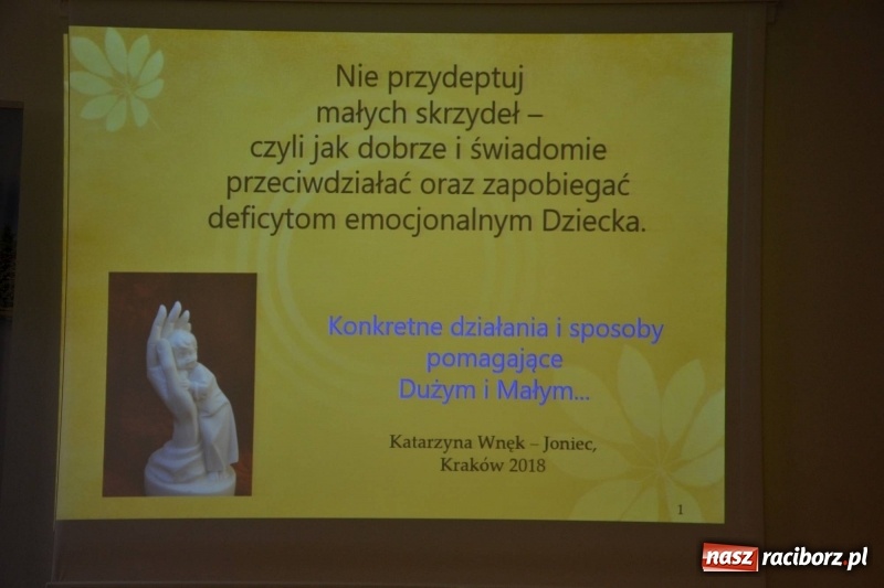 Zdjęcie w galerii na portalu naszraciborz.pl: Nie przydeptuj małych skrzydeł…Konferencja na zamku  wiadomości z regionu