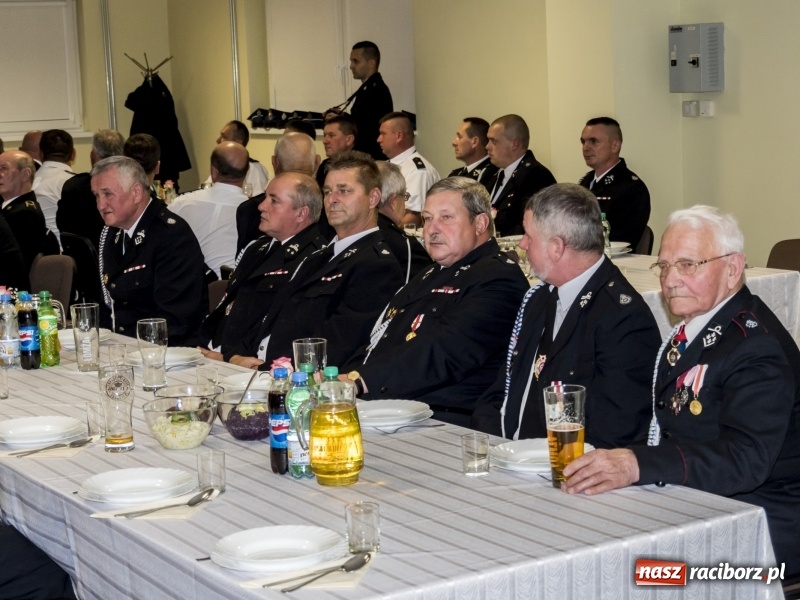 Zdjęcie w galerii na portalu naszraciborz.pl: Druhowie weterani spotkali się w Markowicach  wiadomości z regionu