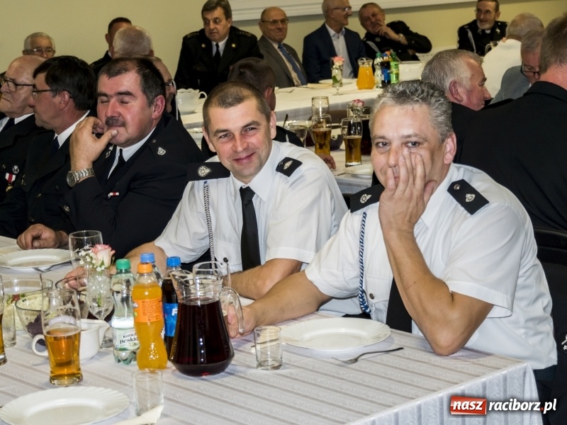 Zdjęcie w galerii na portalu naszraciborz.pl: Druhowie weterani spotkali się w Markowicach  wiadomości z regionu