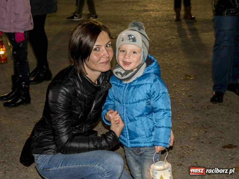 Zdjęcie w galerii na portalu naszraciborz.pl: Dziewięćset rogali na św. Marcina w Rudach  wiadomości z regionu