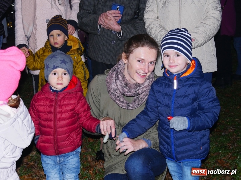 Zdjęcie w galerii na portalu naszraciborz.pl: Dziewięćset rogali na św. Marcina w Rudach  wiadomości z regionu