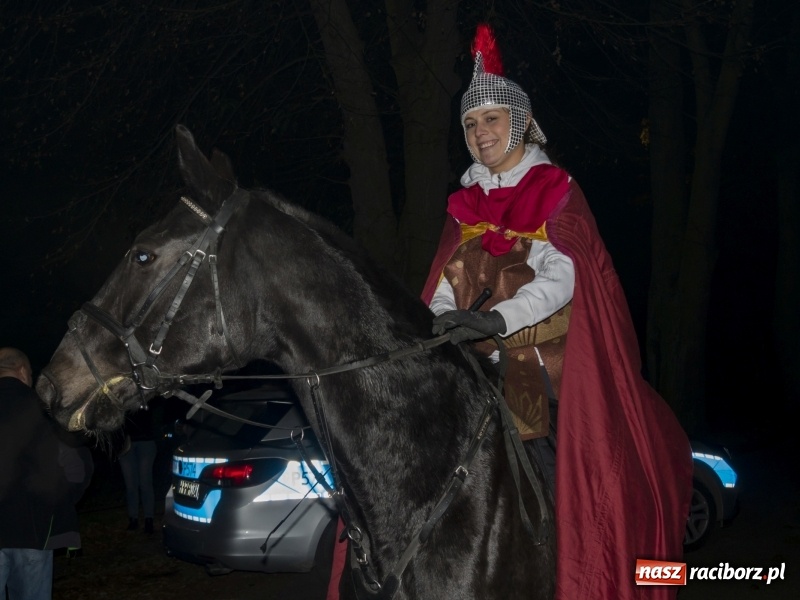 Zdjęcie w galerii na portalu naszraciborz.pl: Dziewięćset rogali na św. Marcina w Rudach  wiadomości z regionu