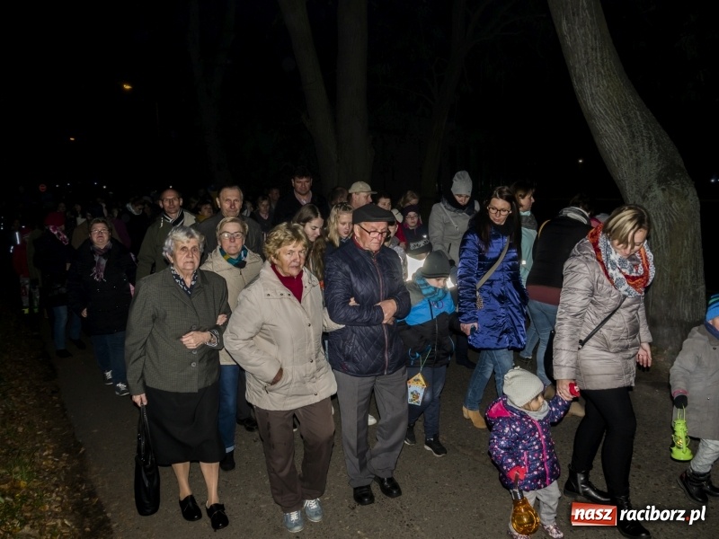 Zdjęcie w galerii na portalu naszraciborz.pl: Dziewięćset rogali na św. Marcina w Rudach  wiadomości z regionu