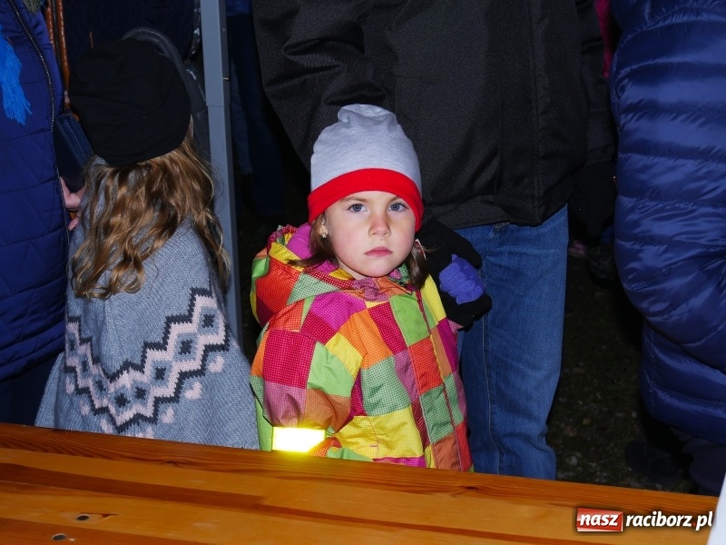 Zdjęcie w galerii na portalu naszraciborz.pl: Dziewięćset rogali na św. Marcina w Rudach  wiadomości z regionu