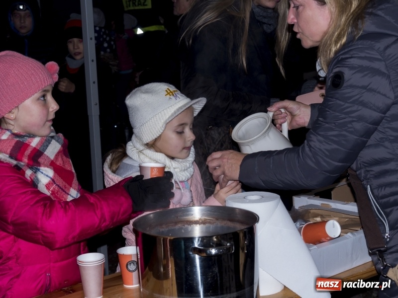Zdjęcie w galerii na portalu naszraciborz.pl: Dziewięćset rogali na św. Marcina w Rudach  wiadomości z regionu