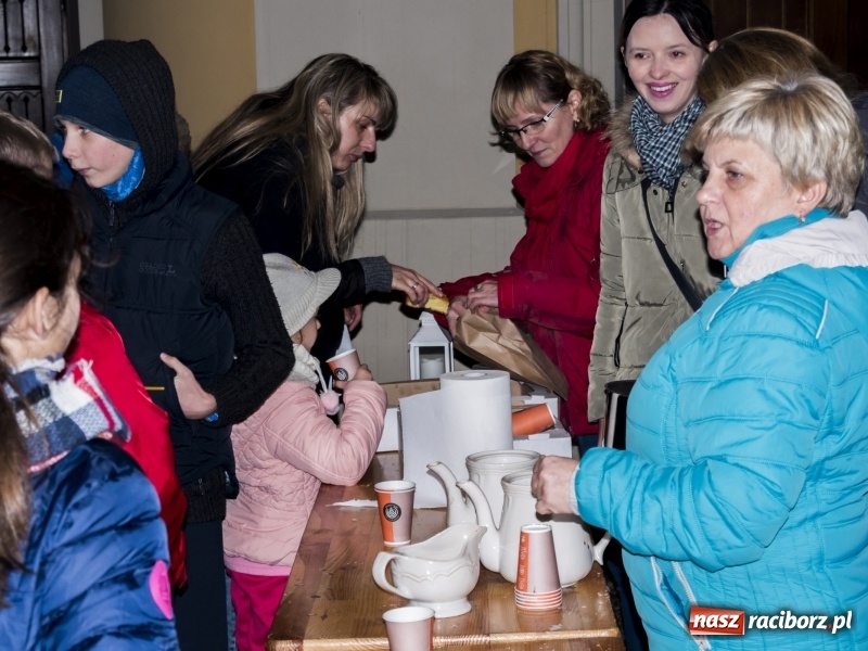 Zdjęcie w galerii na portalu naszraciborz.pl: Dziewięćset rogali na św. Marcina w Rudach  wiadomości z regionu