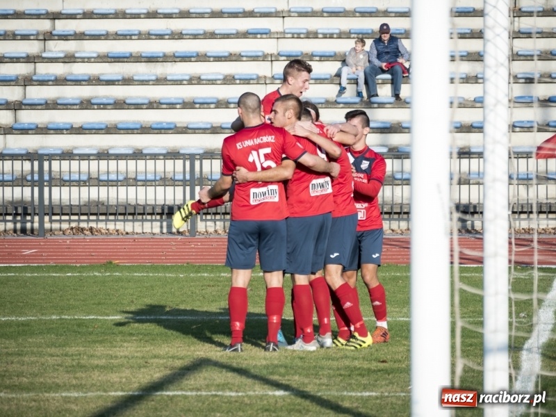 Zdjęcie w galerii na portalu naszraciborz.pl: Upragnione zwycięstwo raciborskiej Unii na zakończenie rundy jesiennej wiadomości z regionu