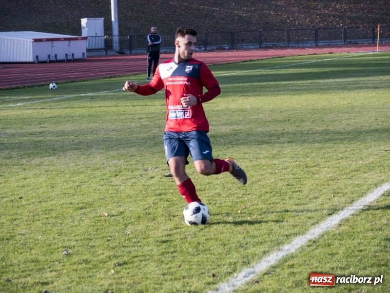 Zdjęcie w galerii na portalu naszraciborz.pl: Upragnione zwycięstwo raciborskiej Unii na zakończenie rundy jesiennej wiadomości z regionu